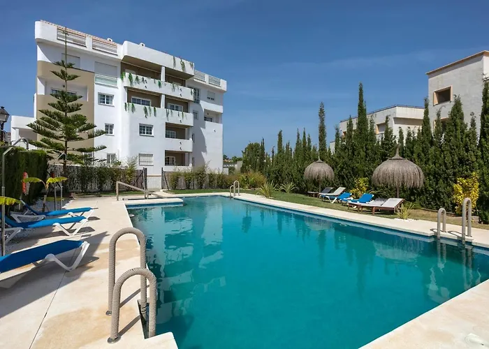 Stunning Renovated Golden Banus! Rdr254
